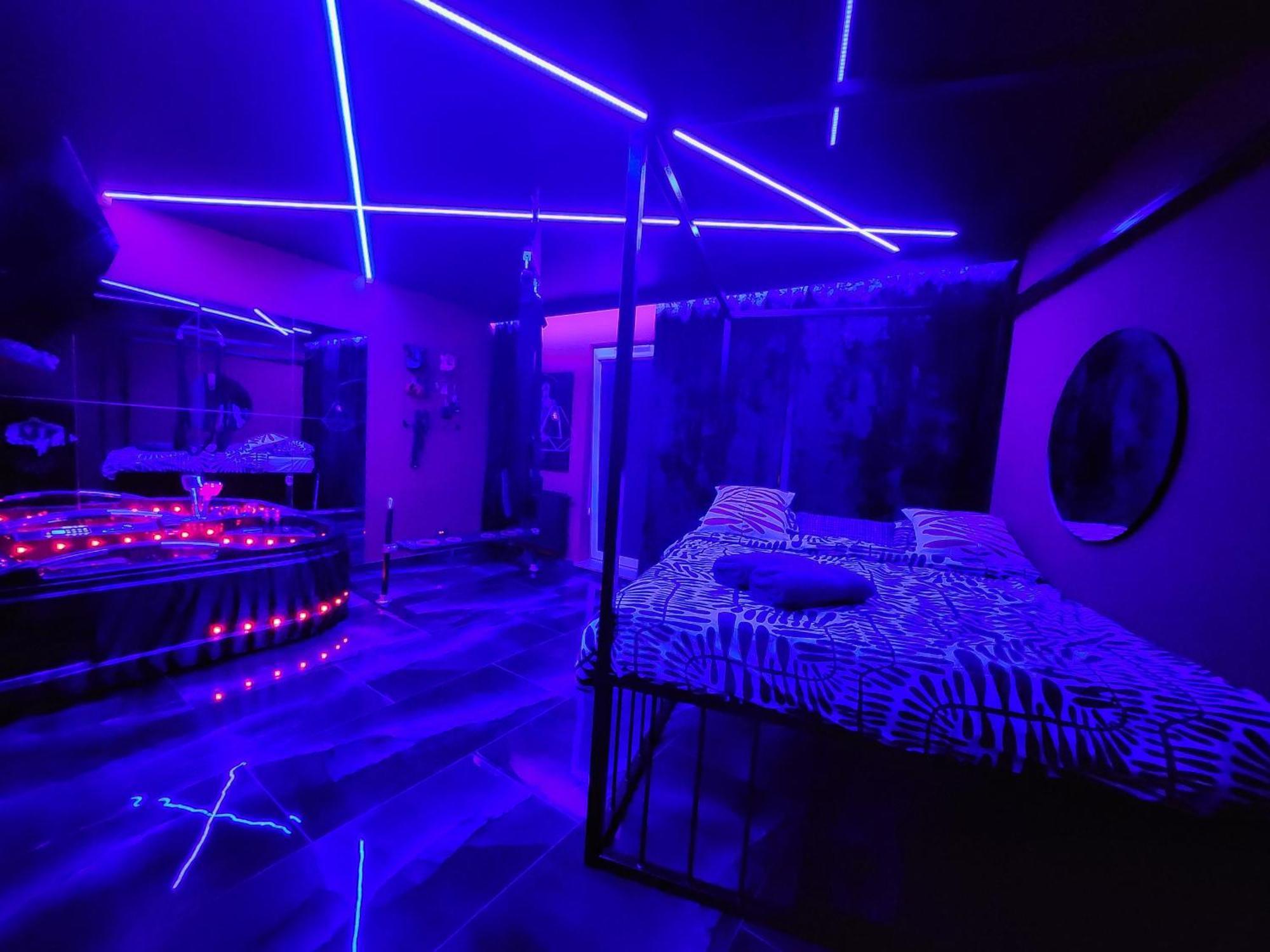 Jacuzzi Red Apartment Gdansk Centrum — Photos 1